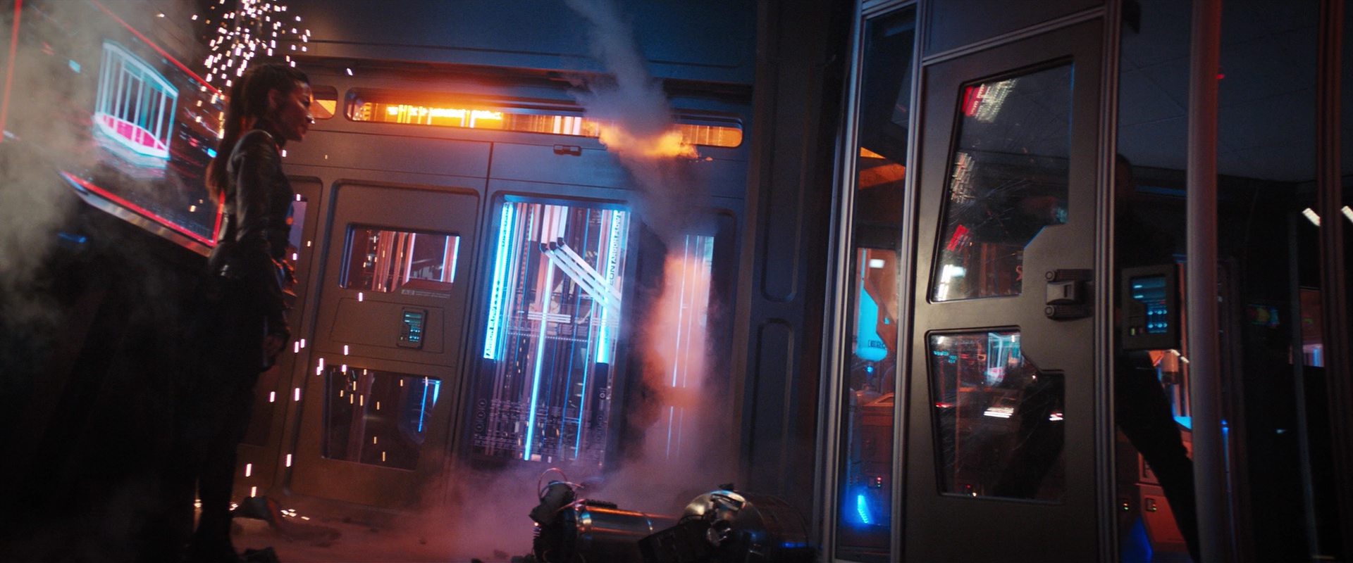 extant_StarTrekDiscovery_2x14-SuchSweetSorrowPart2_05960.jpg