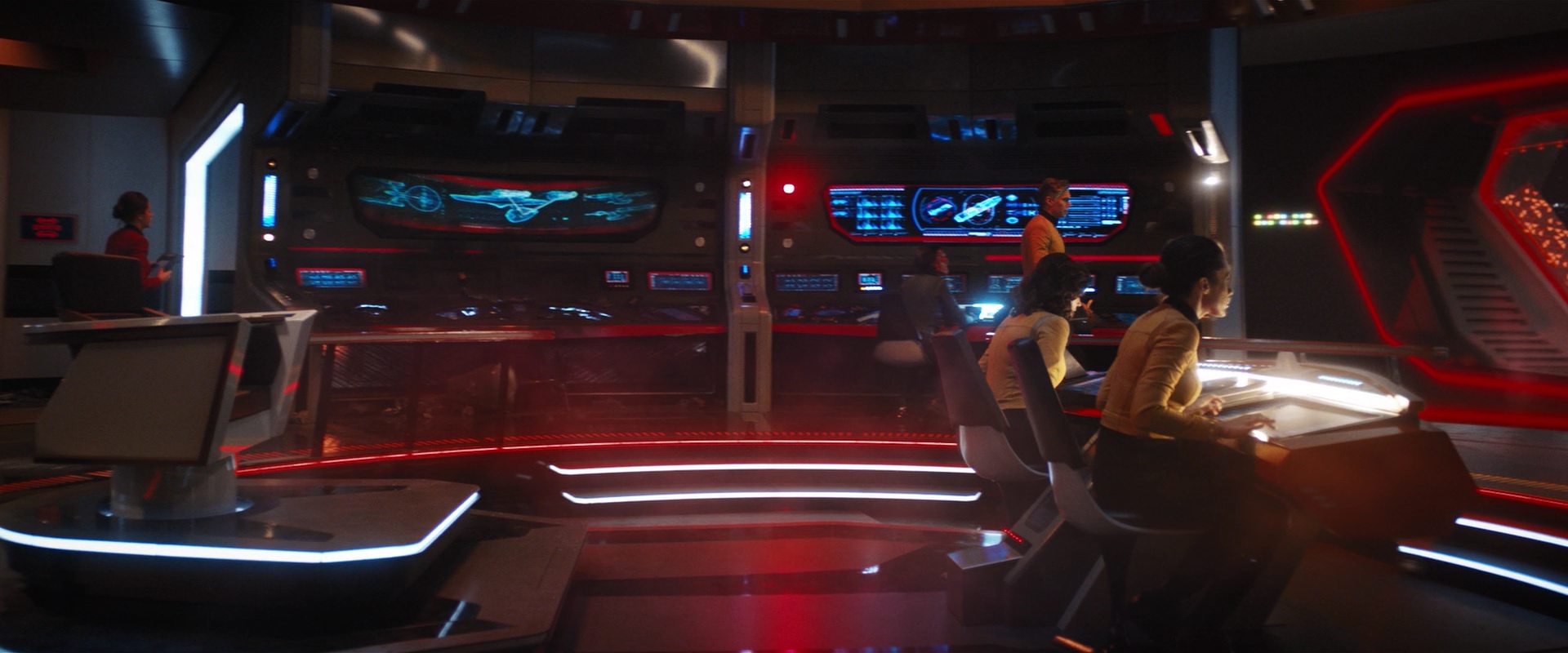 extant_StarTrekDiscovery_2x14-SuchSweetSorrowPart2_06037.jpg