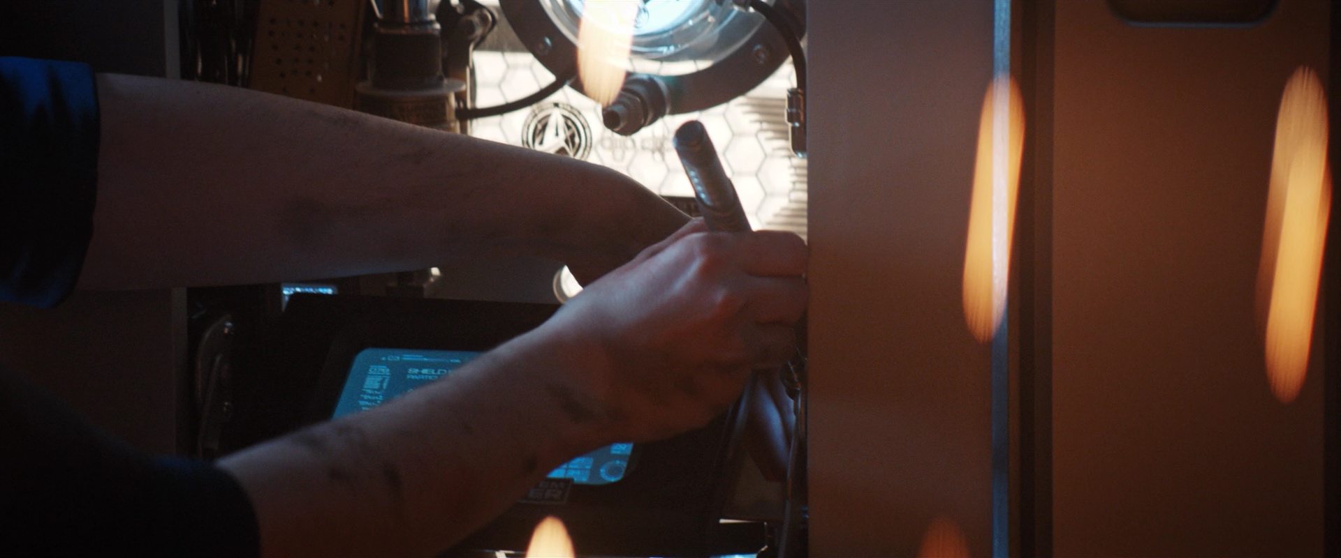 extant_StarTrekDiscovery_2x14-SuchSweetSorrowPart2_06054.jpg