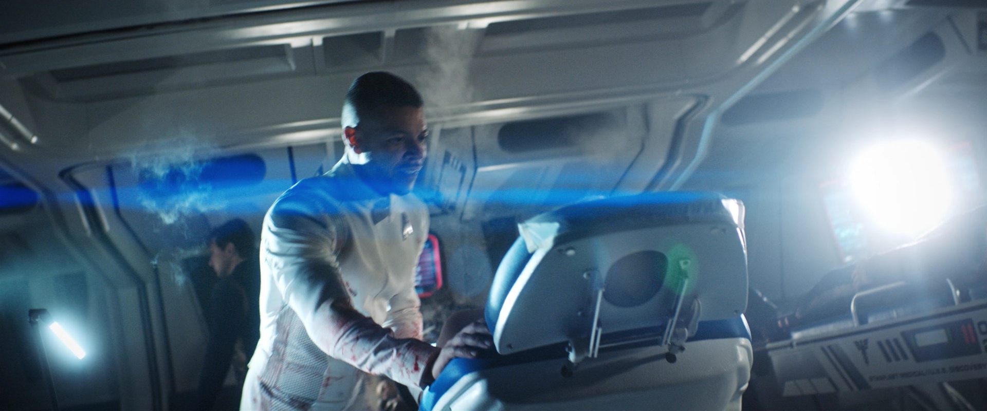 extant_StarTrekDiscovery_2x14-SuchSweetSorrowPart2_06303.jpg