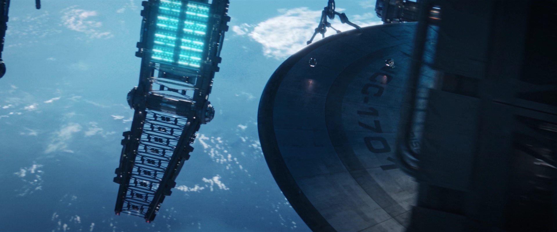 extant_StarTrekDiscovery_2x14-SuchSweetSorrowPart2_07133.jpg