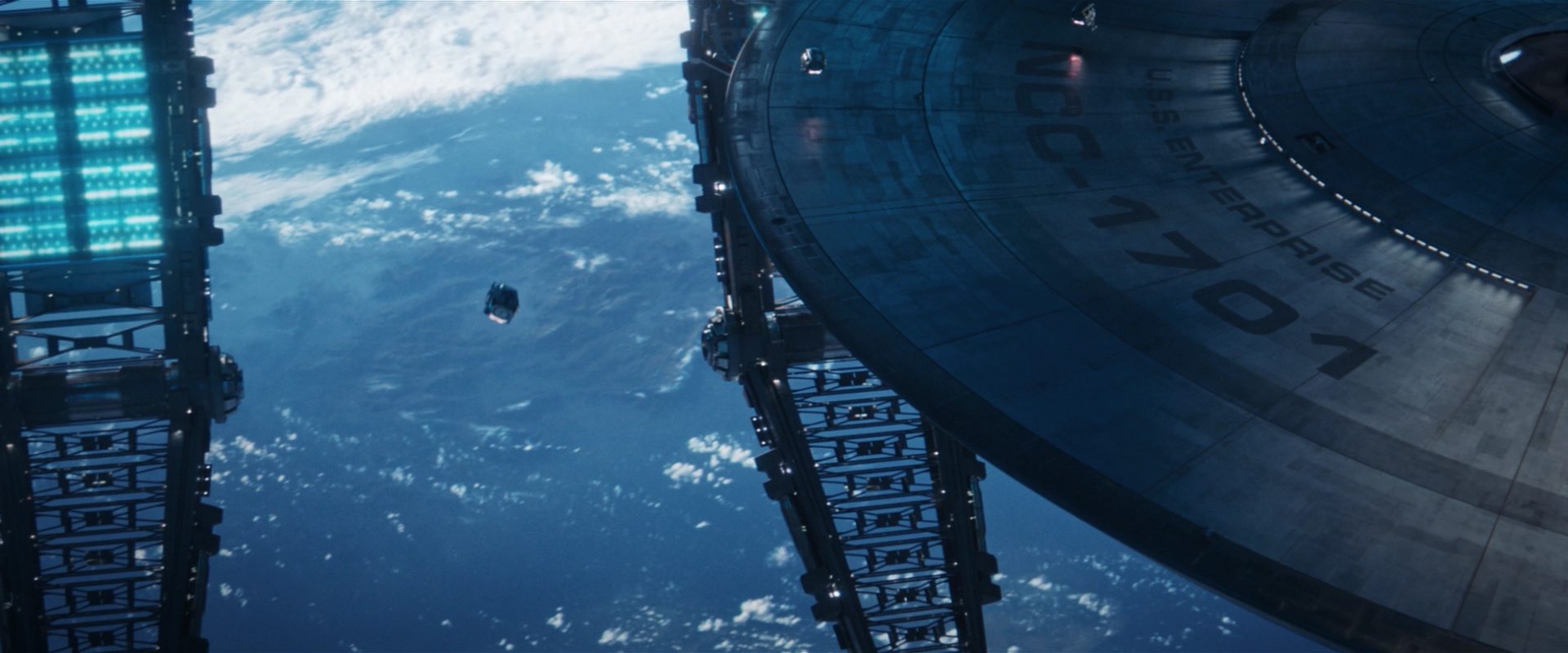 extant_StarTrekDiscovery_2x14-SuchSweetSorrowPart2_07139.jpg