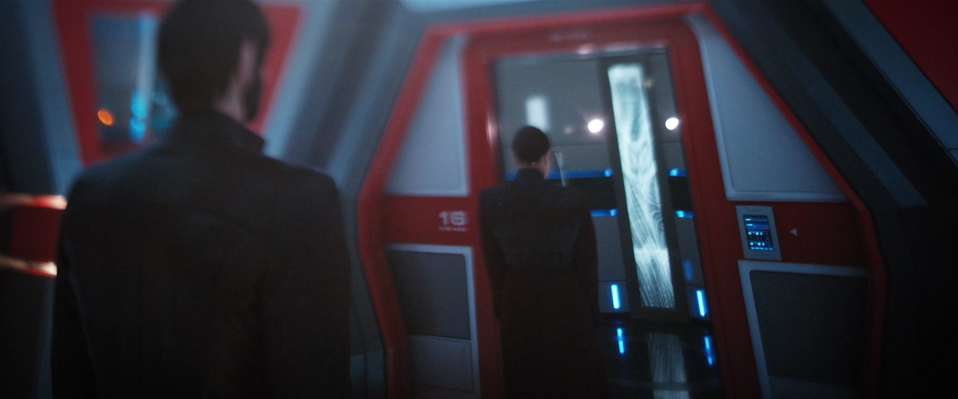 extant_StarTrekDiscovery_2x14-SuchSweetSorrowPart2_07224.jpg