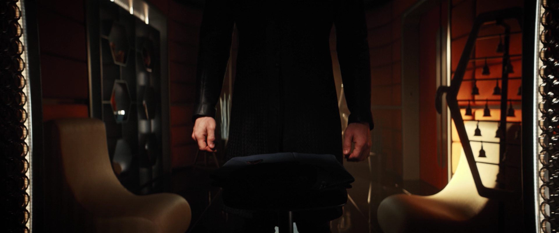 extant_StarTrekDiscovery_2x14-SuchSweetSorrowPart2_07340.jpg