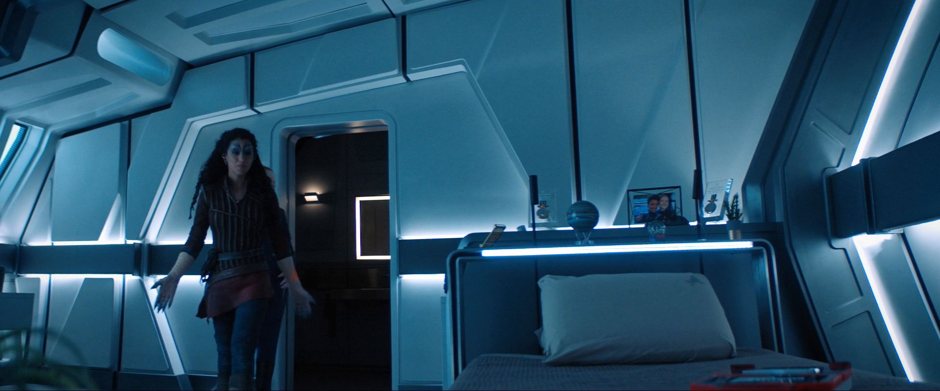 extant_StarTrekDiscovery_ShortTreks0001_Runaway_0796.jpg