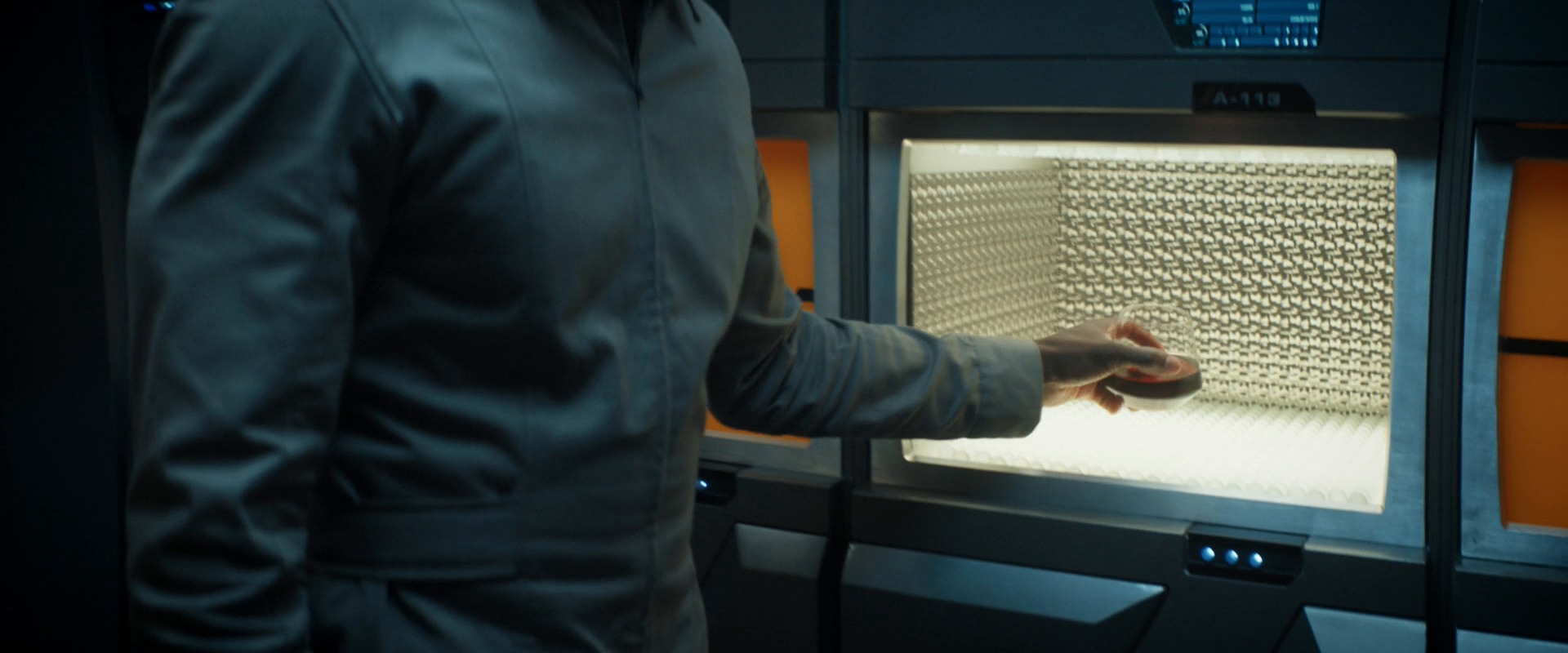extant_StarTrekDiscovery_ShortTreks0002_Calypso_0633.jpg