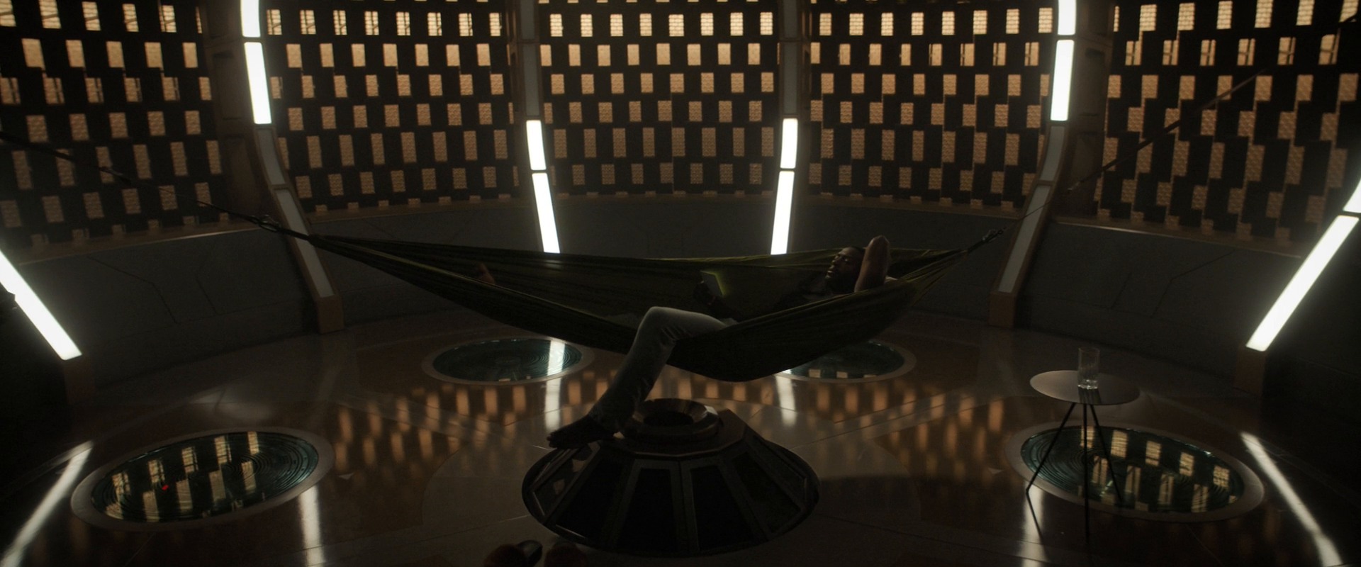 extant_StarTrekDiscovery_ShortTreks0002_Calypso_0874.jpg