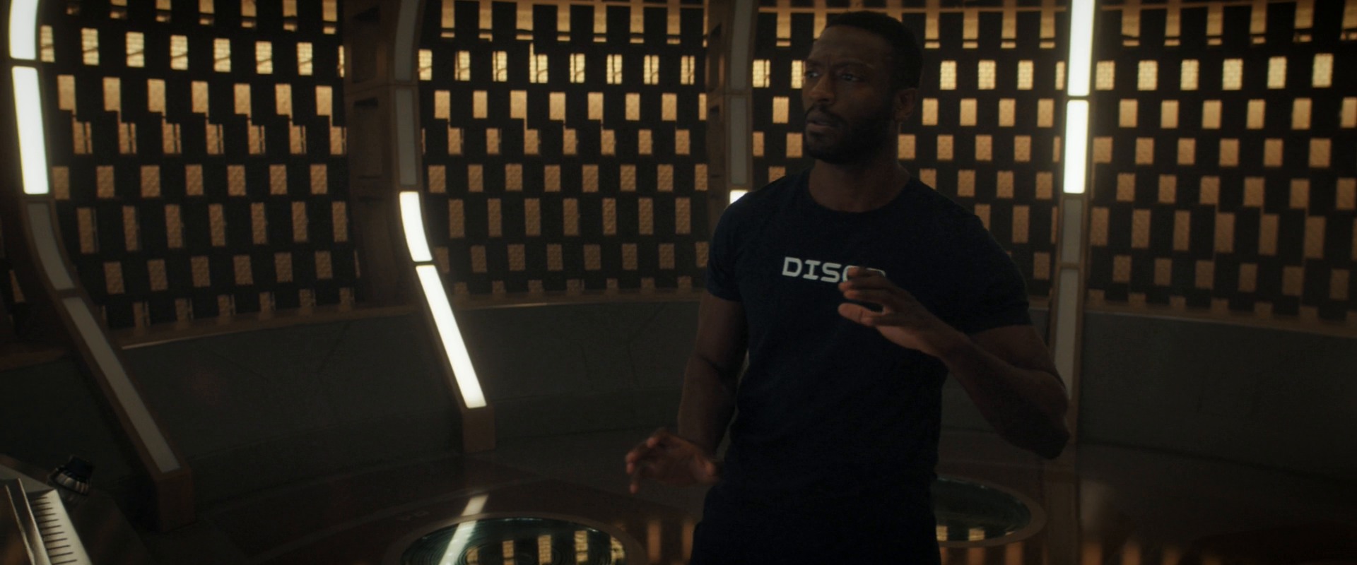 extant_StarTrekDiscovery_ShortTreks0002_Calypso_1262.jpg