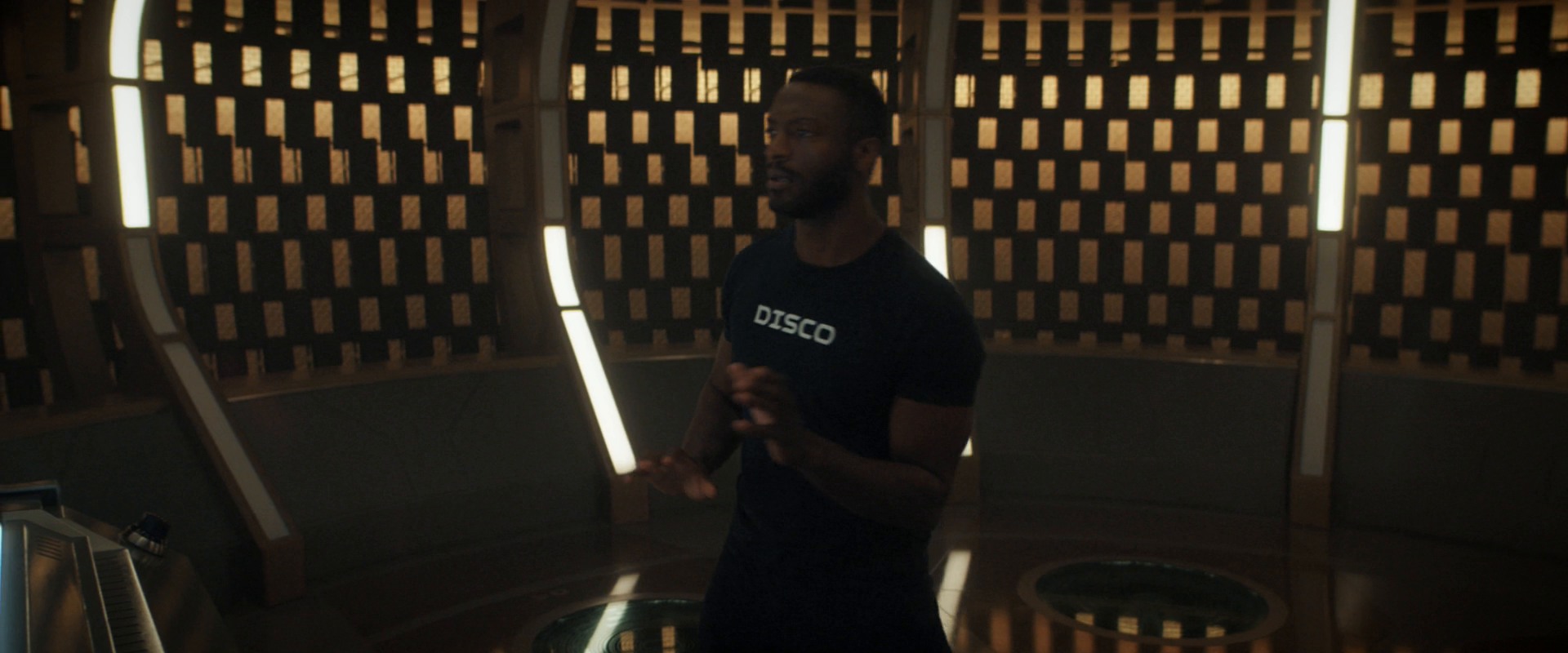 extant_StarTrekDiscovery_ShortTreks0002_Calypso_1264.jpg