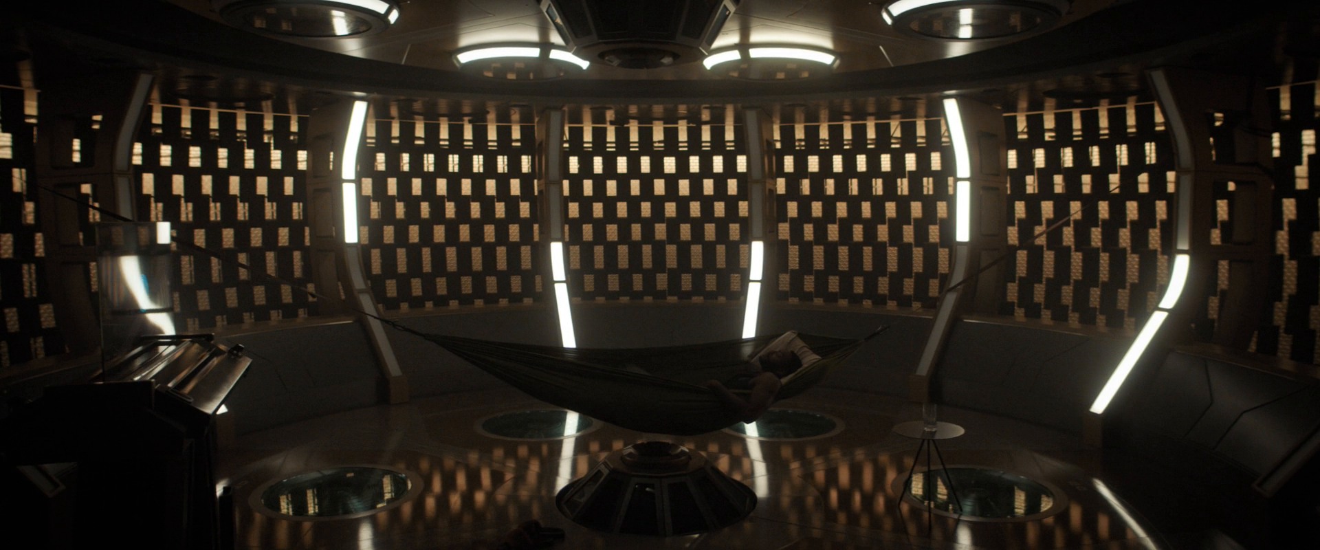 extant_StarTrekDiscovery_ShortTreks0002_Calypso_1580.jpg