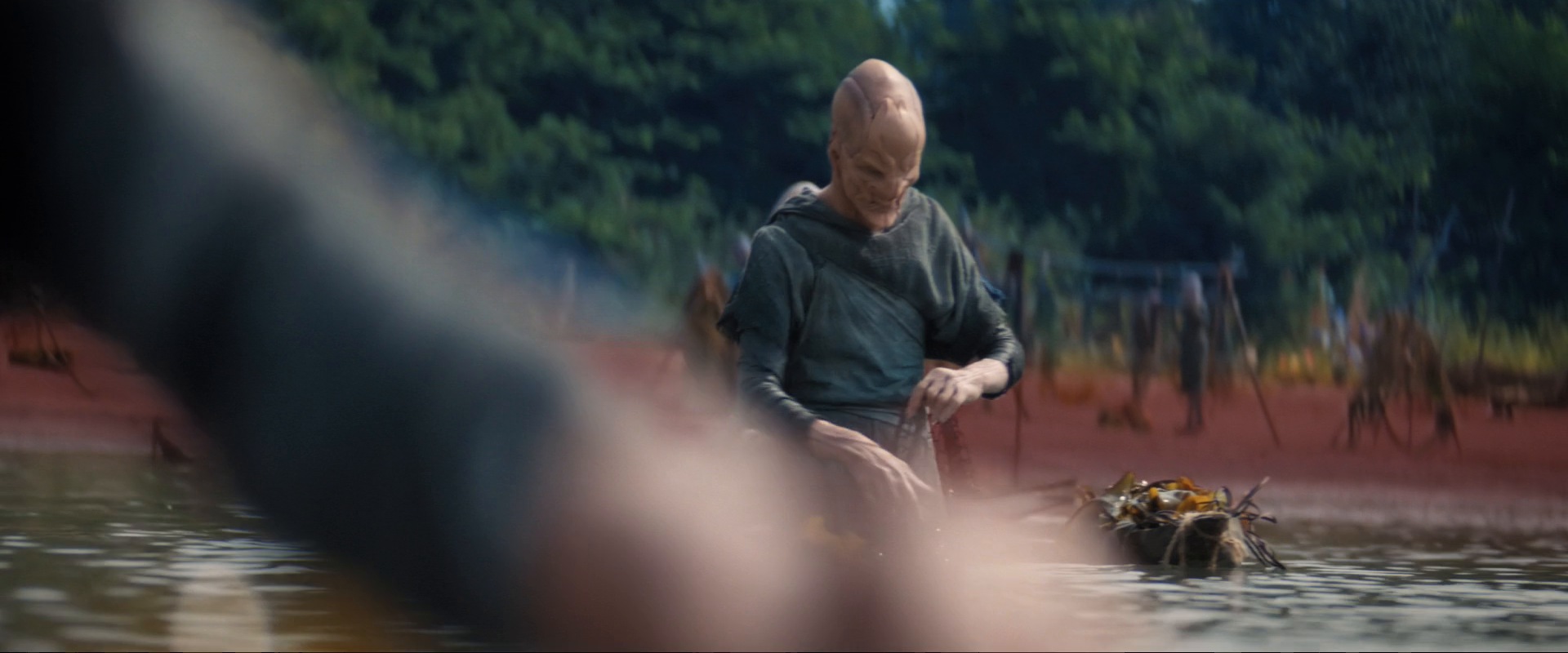 extant_StarTrekDiscovery_ShortTreks0003_TheBrightestStar_0090.jpg