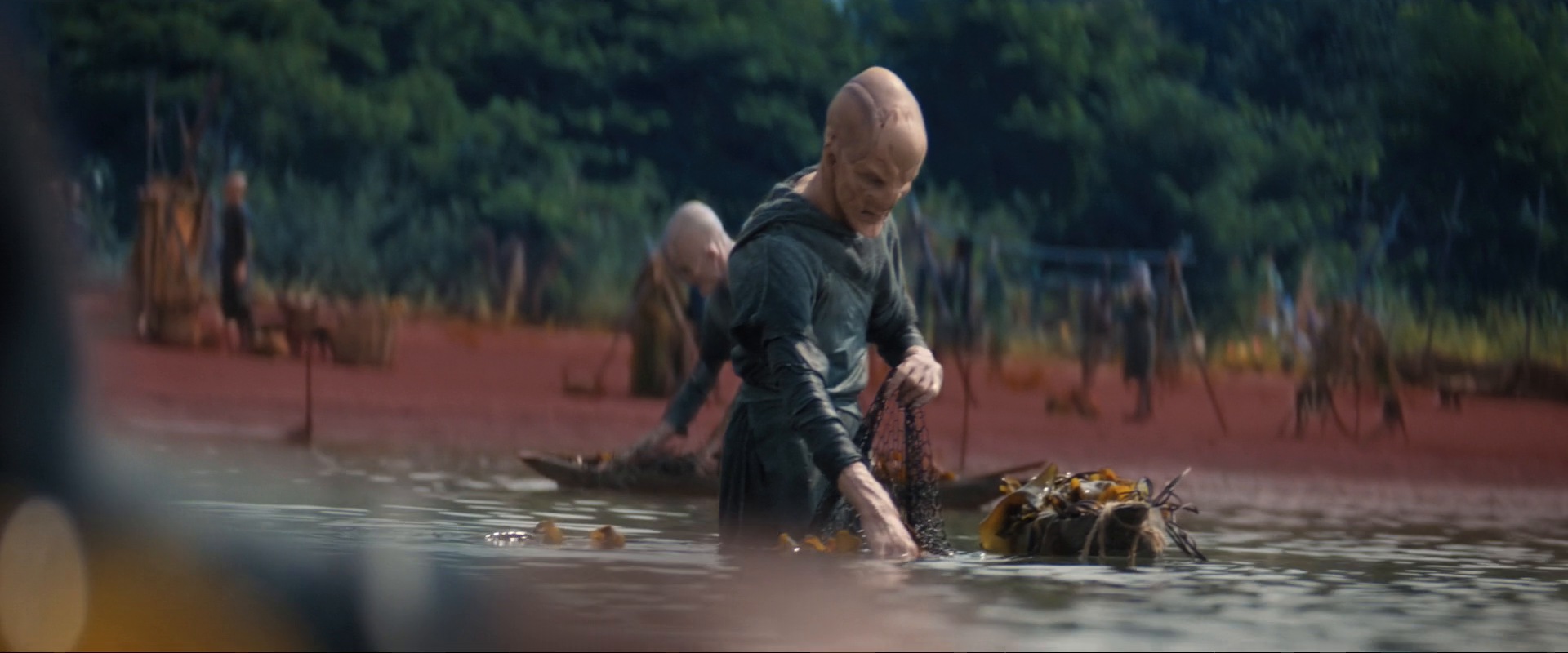 extant_StarTrekDiscovery_ShortTreks0003_TheBrightestStar_0093.jpg