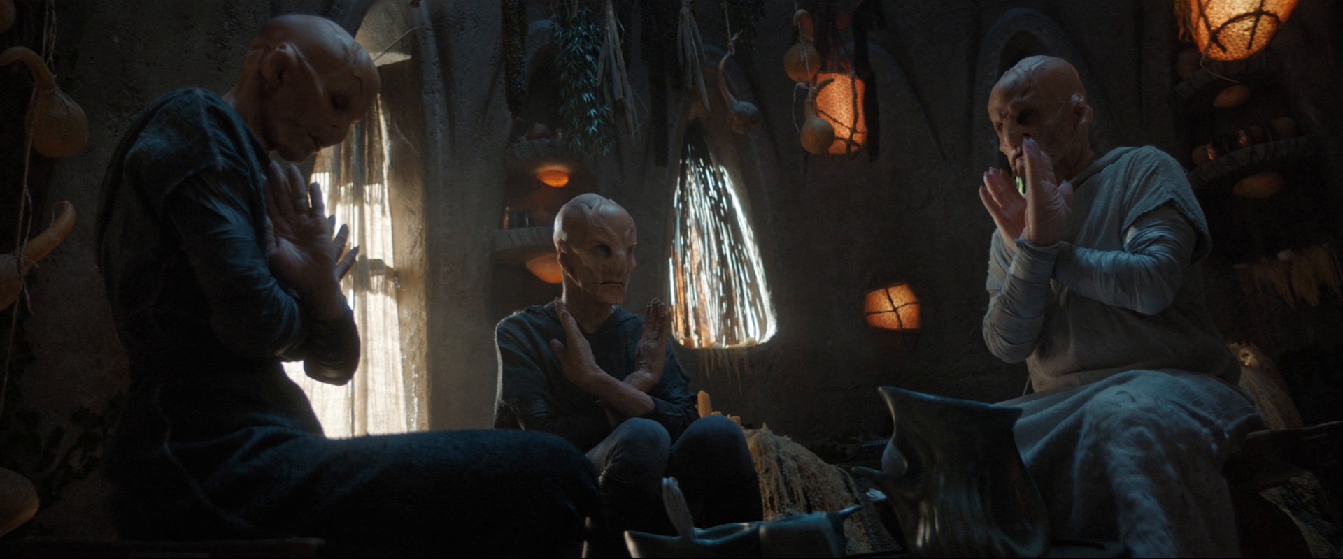 extant_StarTrekDiscovery_ShortTreks0003_TheBrightestStar_0324.jpg