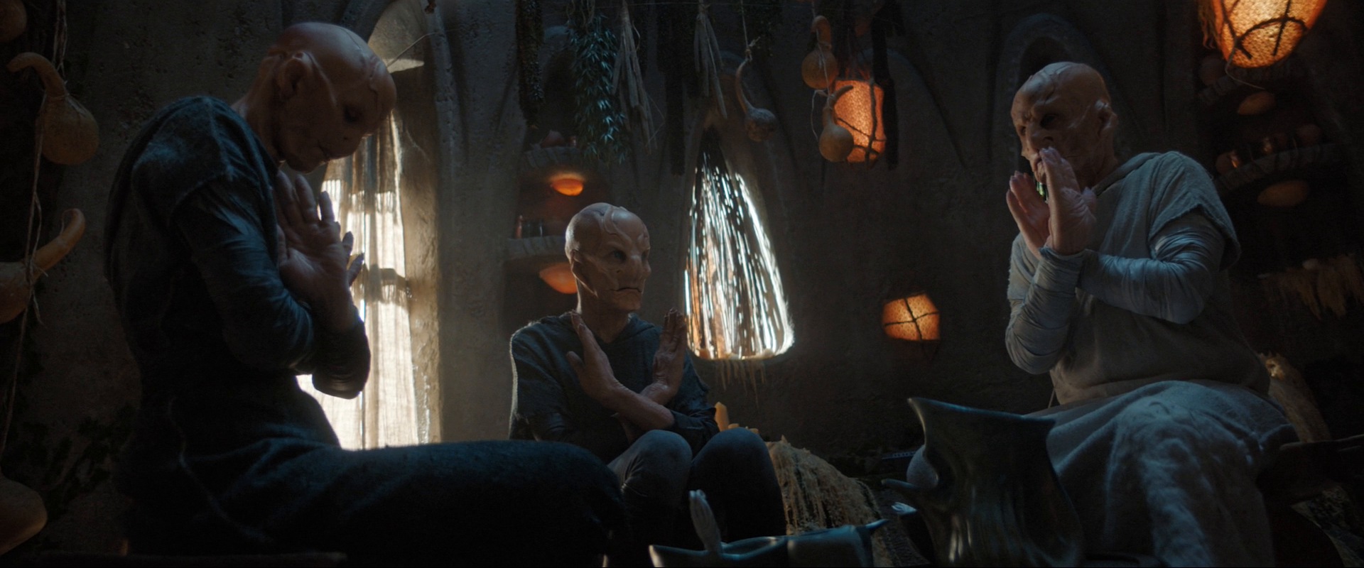 extant_StarTrekDiscovery_ShortTreks0003_TheBrightestStar_0329.jpg