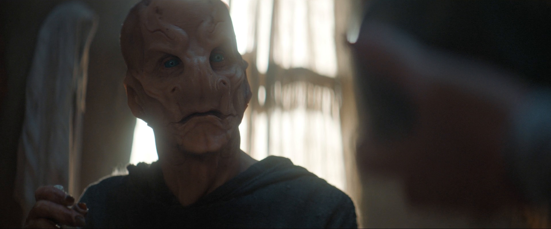 extant_StarTrekDiscovery_ShortTreks0003_TheBrightestStar_0355.jpg