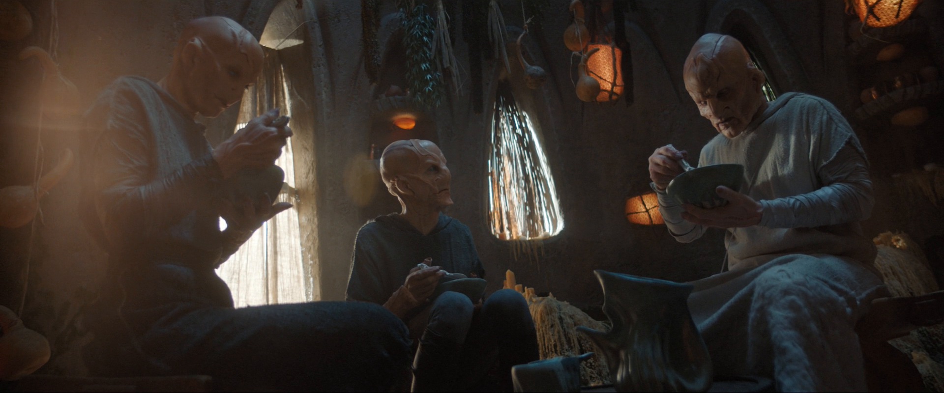 extant_StarTrekDiscovery_ShortTreks0003_TheBrightestStar_0392.jpg