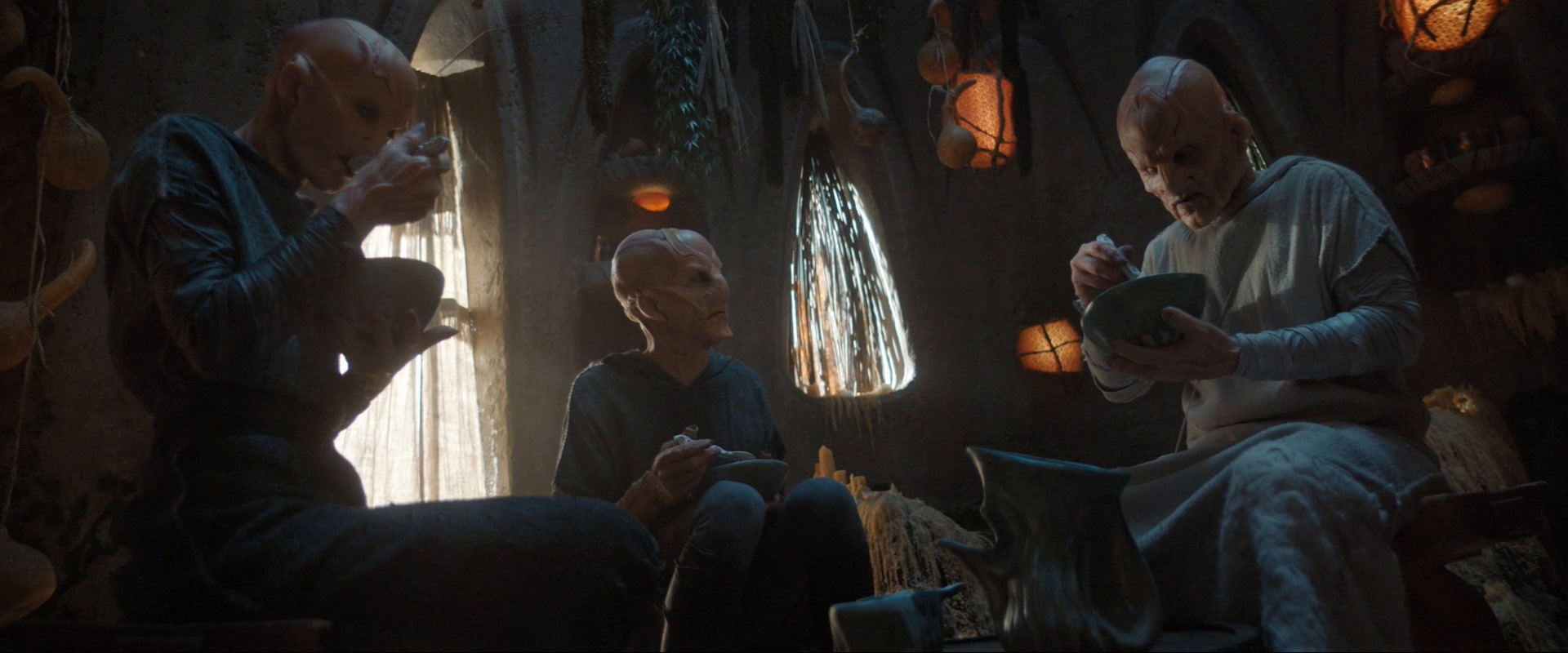 extant_StarTrekDiscovery_ShortTreks0003_TheBrightestStar_0394.jpg