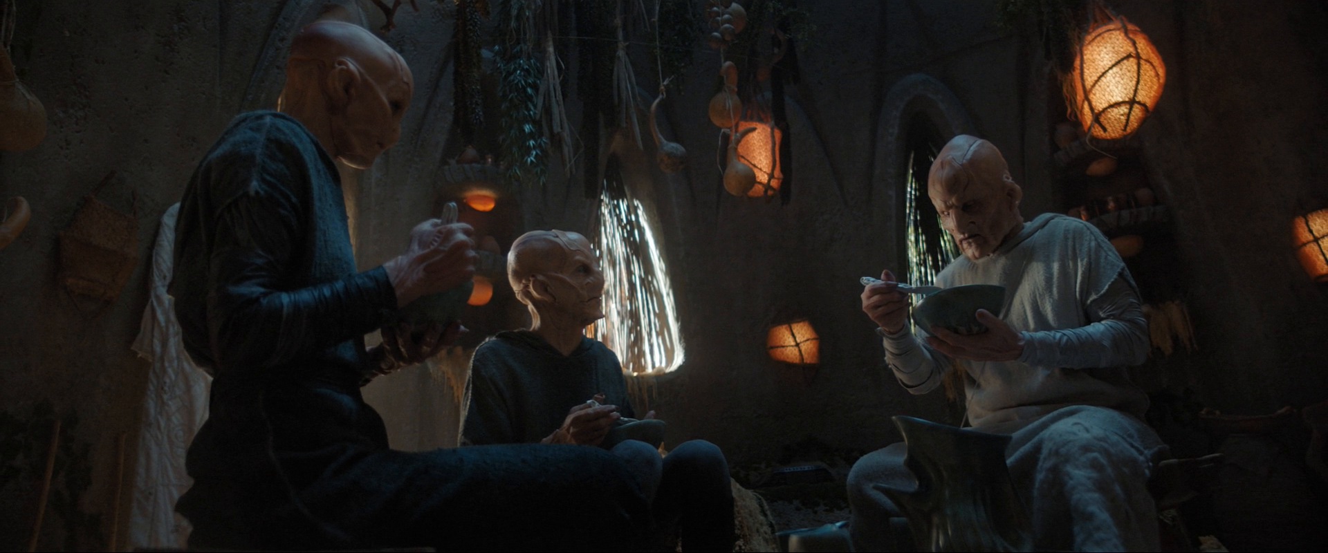 extant_StarTrekDiscovery_ShortTreks0003_TheBrightestStar_0418.jpg