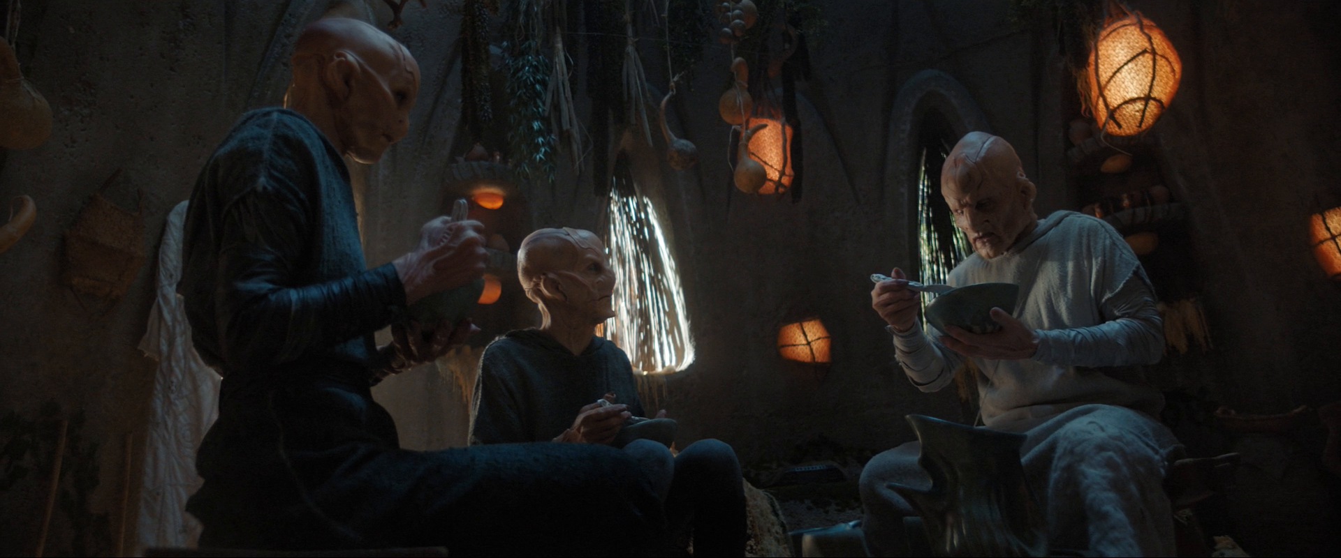 extant_StarTrekDiscovery_ShortTreks0003_TheBrightestStar_0419.jpg