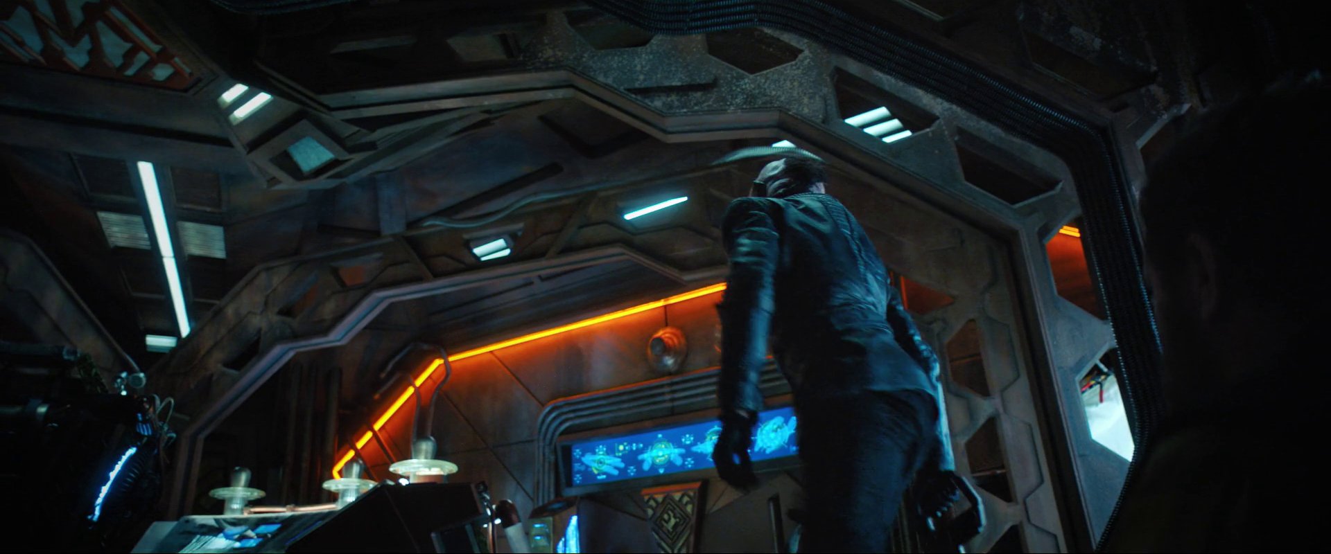 extant_StarTrekDiscovery_ShortTreks_0004_TheEscapeArtist_0249.jpg