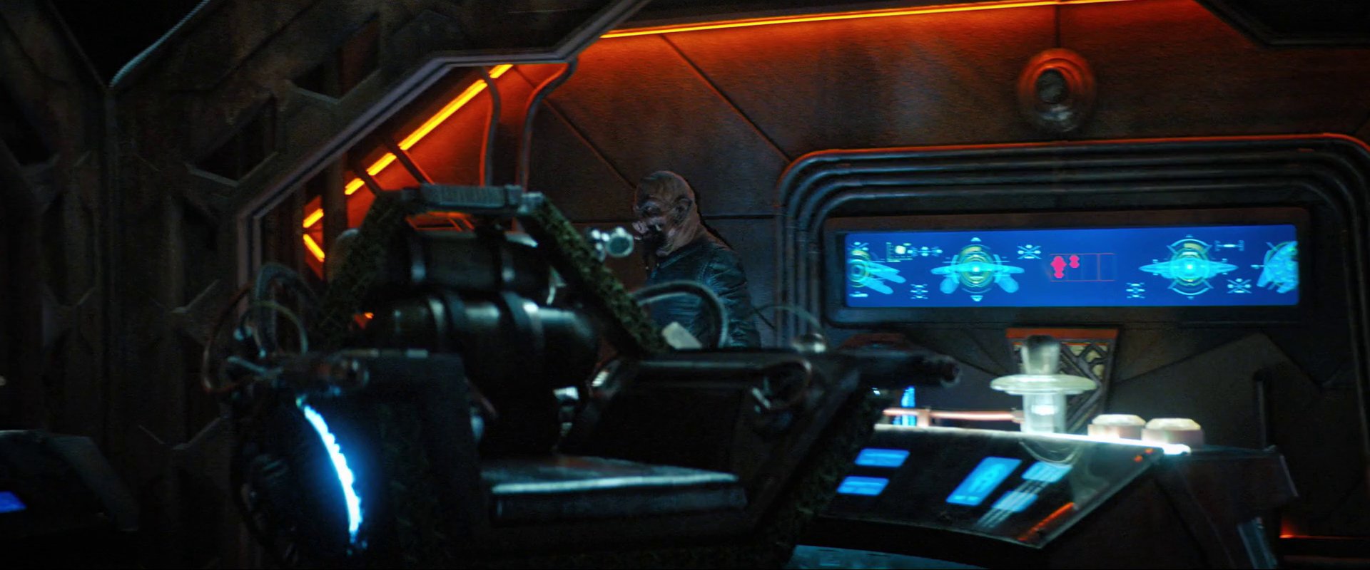 extant_StarTrekDiscovery_ShortTreks_0004_TheEscapeArtist_0267.jpg