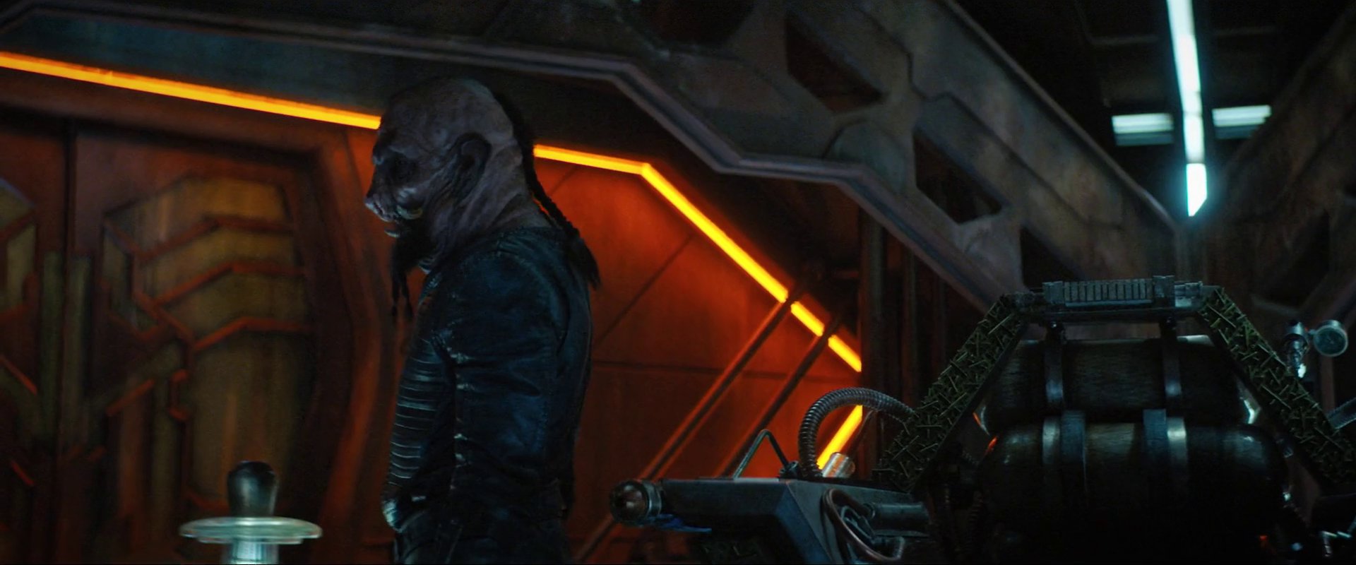 extant_StarTrekDiscovery_ShortTreks_0004_TheEscapeArtist_0298.jpg