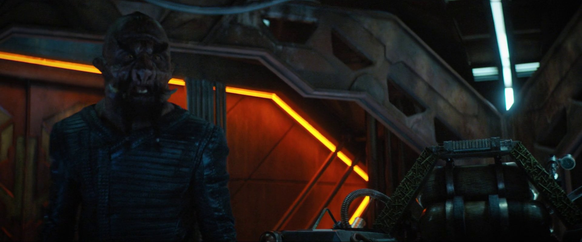 extant_StarTrekDiscovery_ShortTreks_0004_TheEscapeArtist_0307.jpg