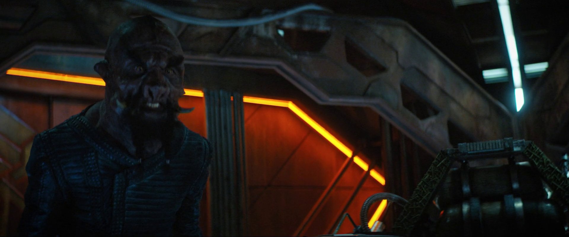 extant_StarTrekDiscovery_ShortTreks_0004_TheEscapeArtist_0309.jpg