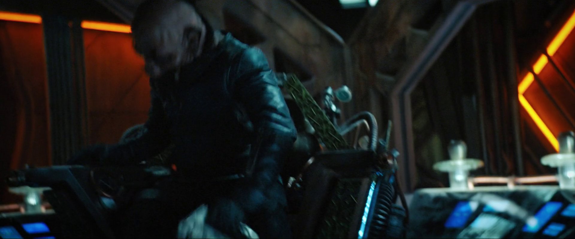 extant_StarTrekDiscovery_ShortTreks_0004_TheEscapeArtist_0379.jpg