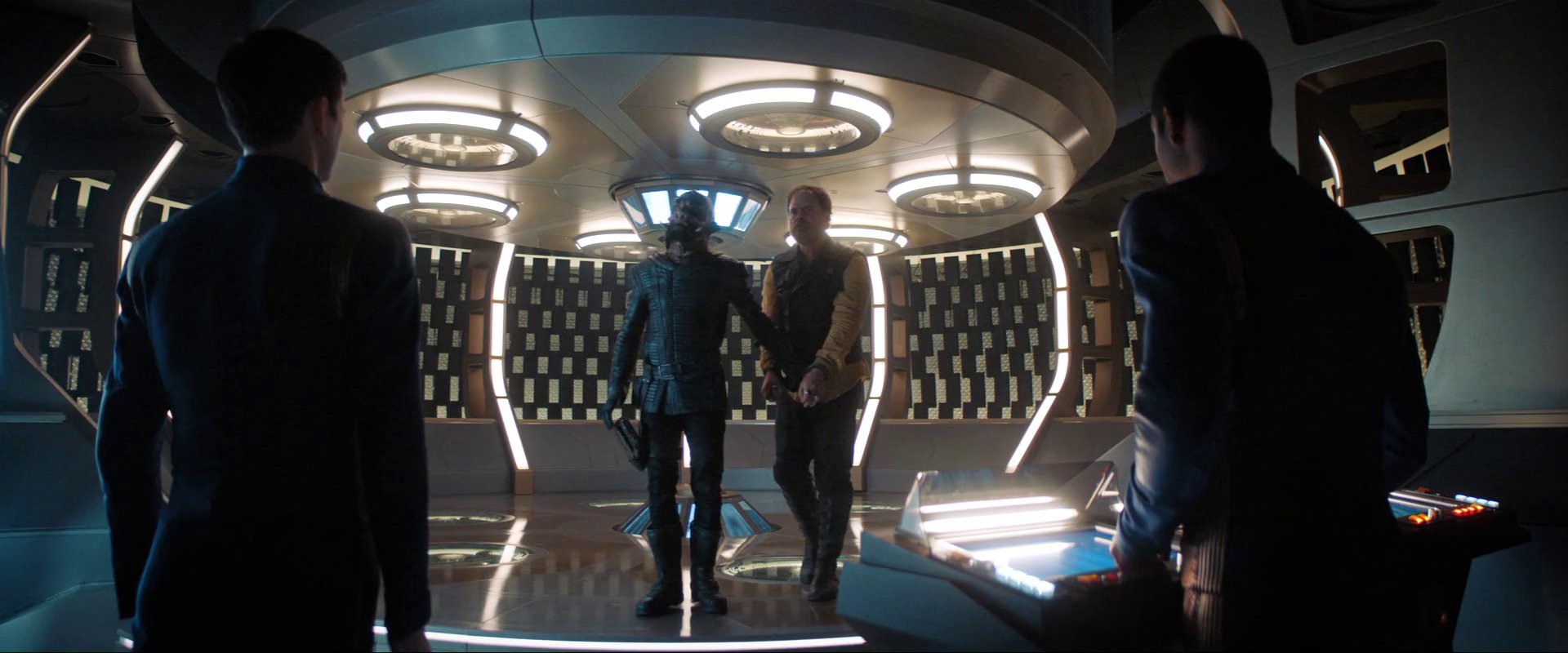 extant_StarTrekDiscovery_ShortTreks_0004_TheEscapeArtist_1216.jpg