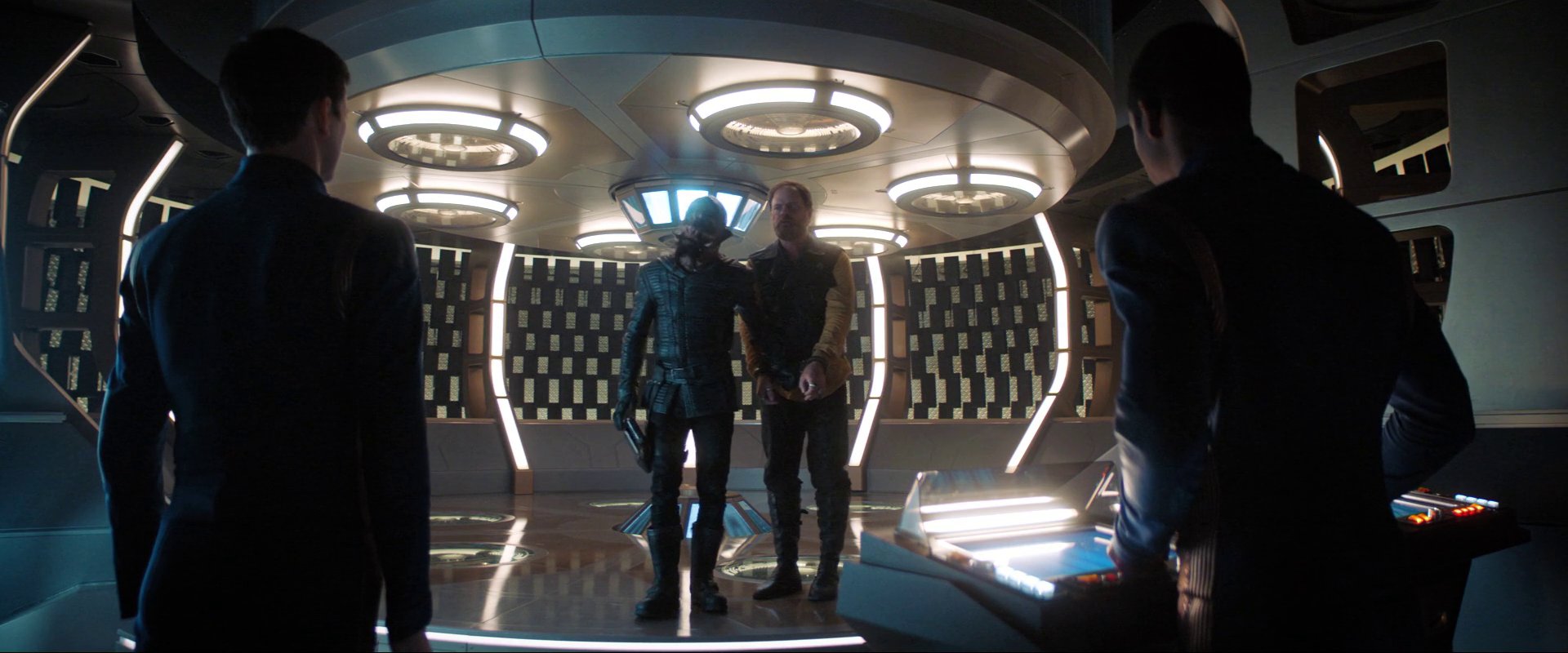 extant_StarTrekDiscovery_ShortTreks_0004_TheEscapeArtist_1218.jpg