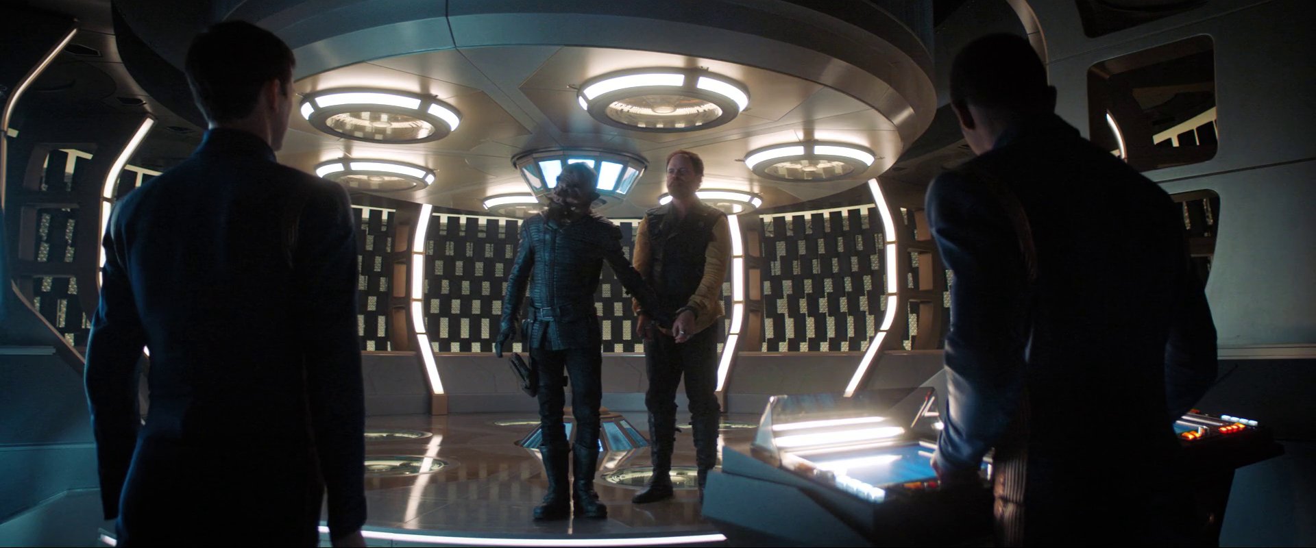 extant_StarTrekDiscovery_ShortTreks_0004_TheEscapeArtist_1220.jpg