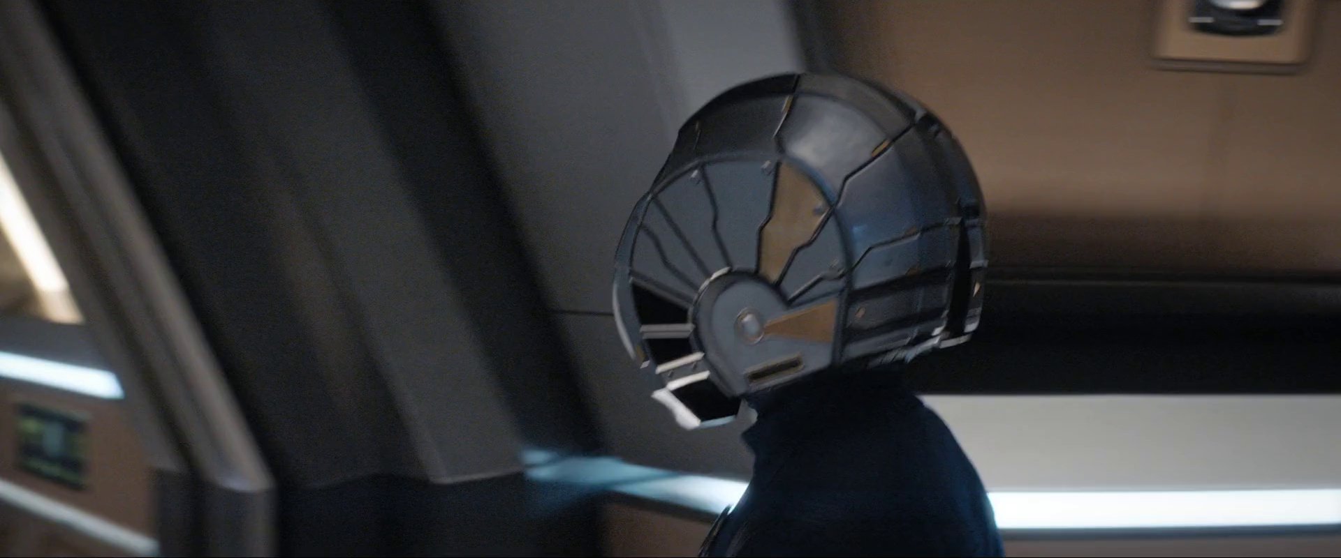 extant_StarTrekDiscovery_ShortTreks_0004_TheEscapeArtist_1249.jpg