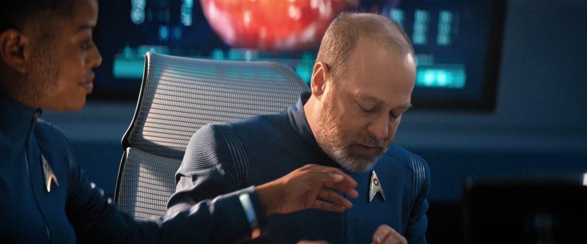 extant_StarTrekDiscovery_ShortTreks0006_TheTroubleWithEdward_00285.jpg