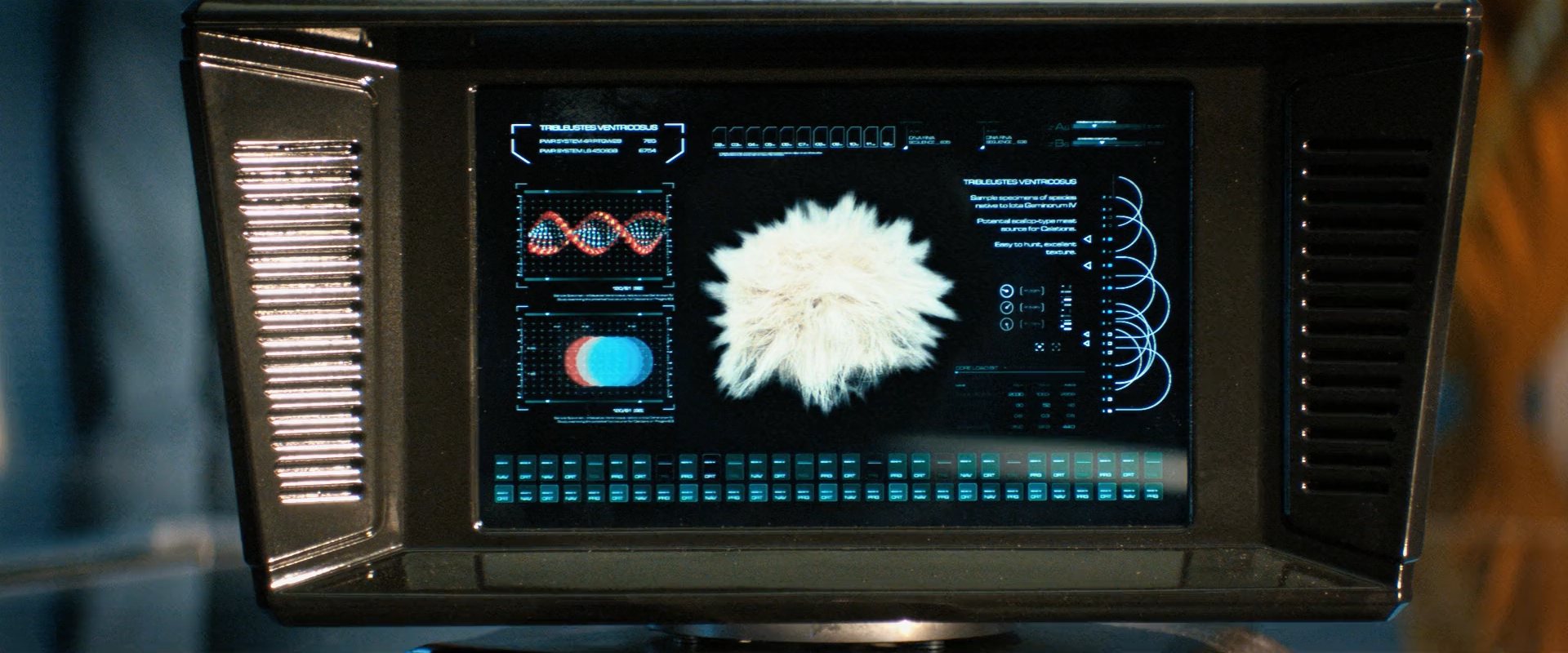 extant_StarTrekDiscovery_ShortTreks0006_TheTroubleWithEdward_00395.jpg