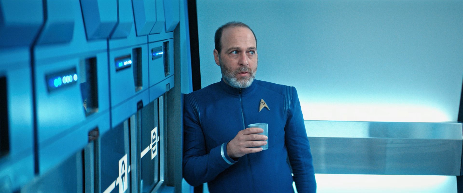 extant_StarTrekDiscovery_ShortTreks0006_TheTroubleWithEdward_00528.jpg