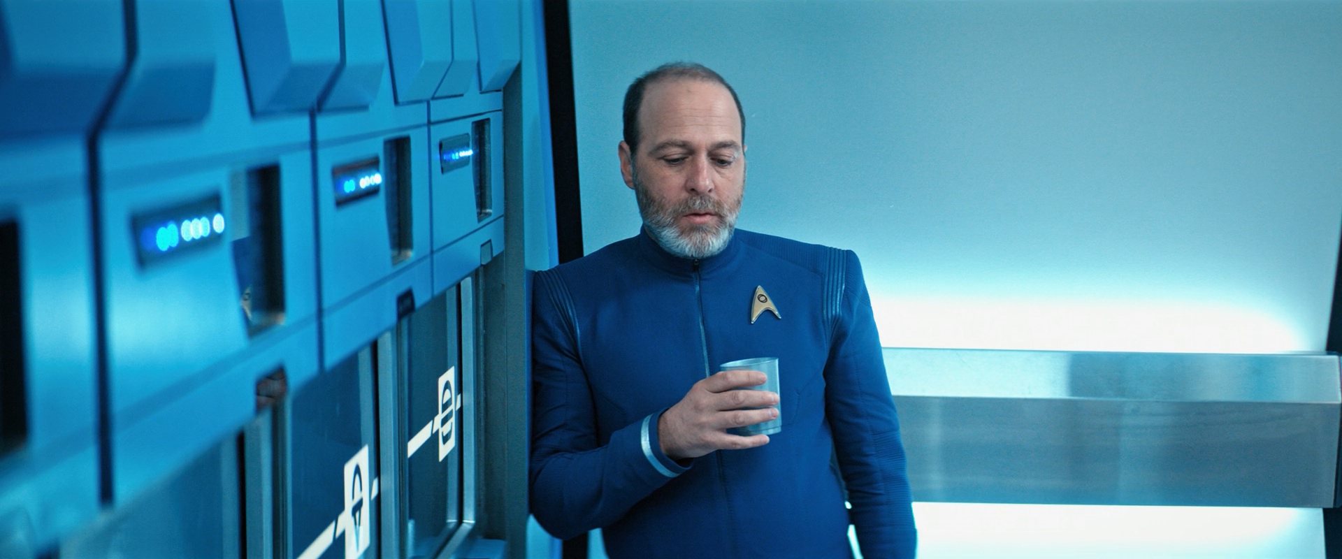 extant_StarTrekDiscovery_ShortTreks0006_TheTroubleWithEdward_00529.jpg