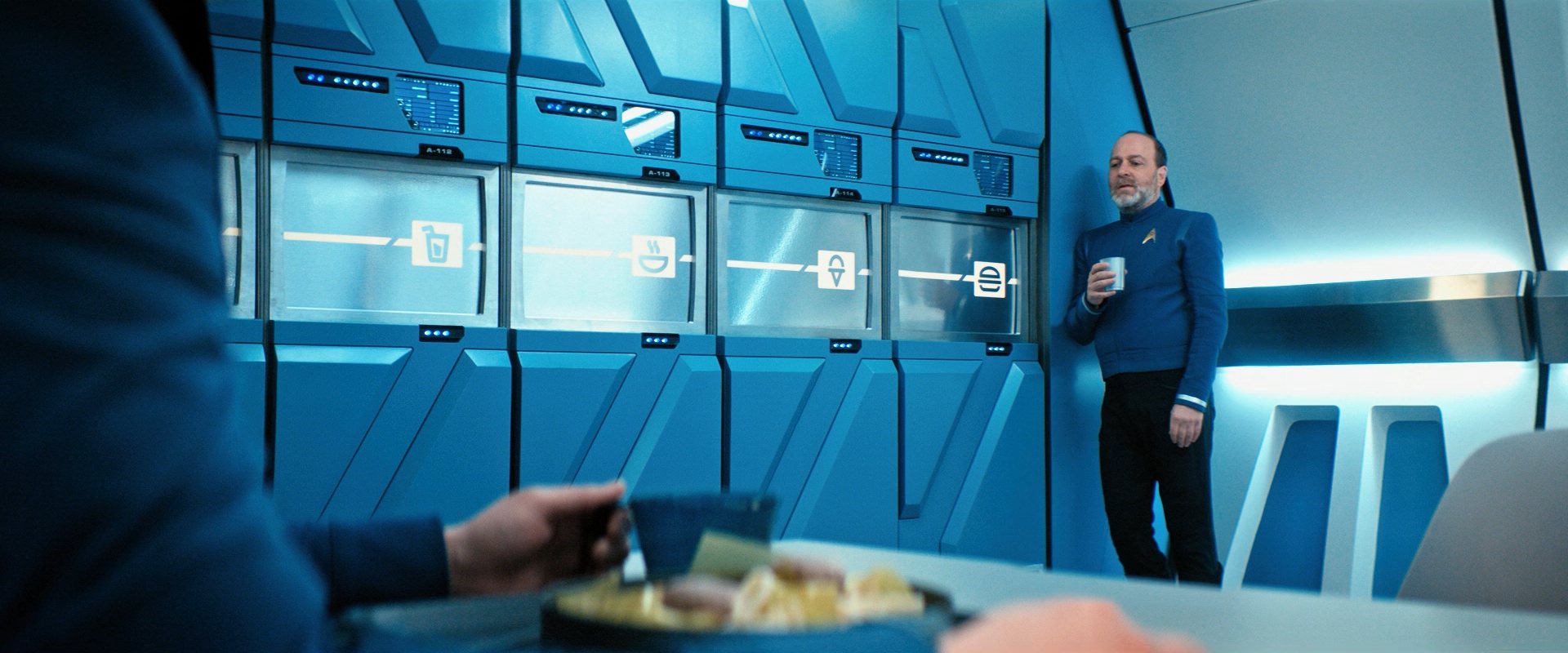 extant_StarTrekDiscovery_ShortTreks0006_TheTroubleWithEdward_00576.jpg