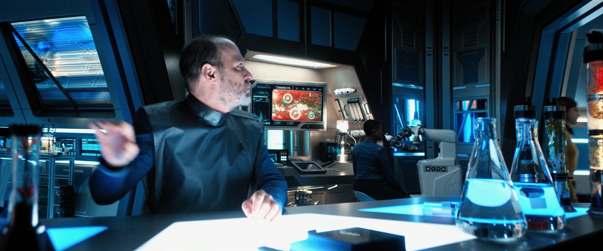 extant_StarTrekDiscovery_ShortTreks0006_TheTroubleWithEdward_00620.jpg