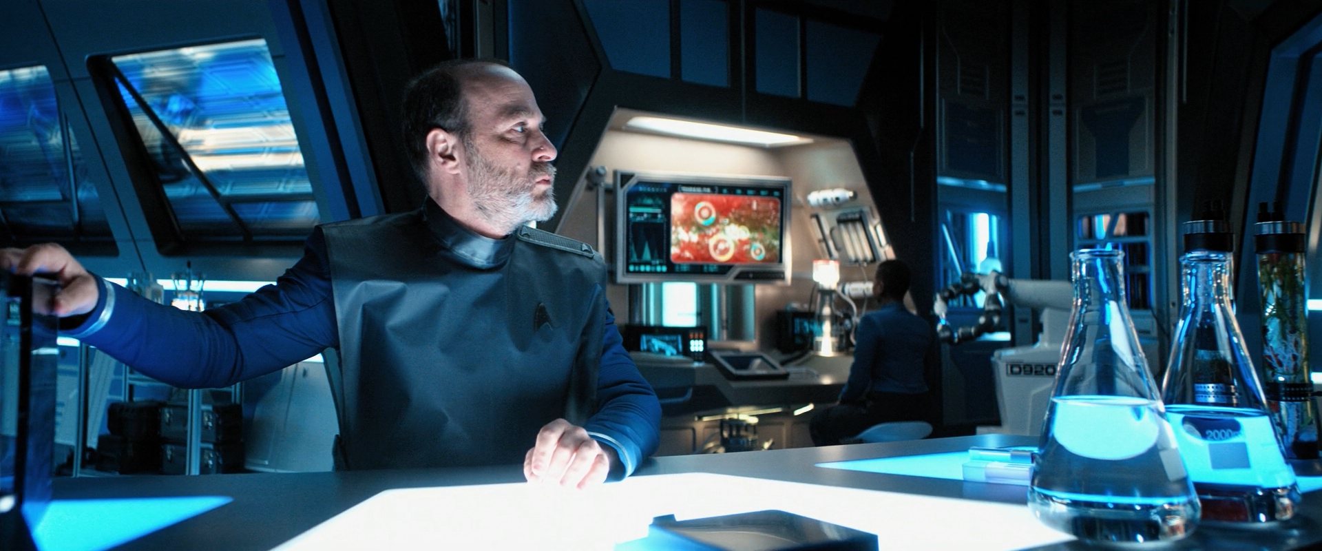 extant_StarTrekDiscovery_ShortTreks0006_TheTroubleWithEdward_00622.jpg