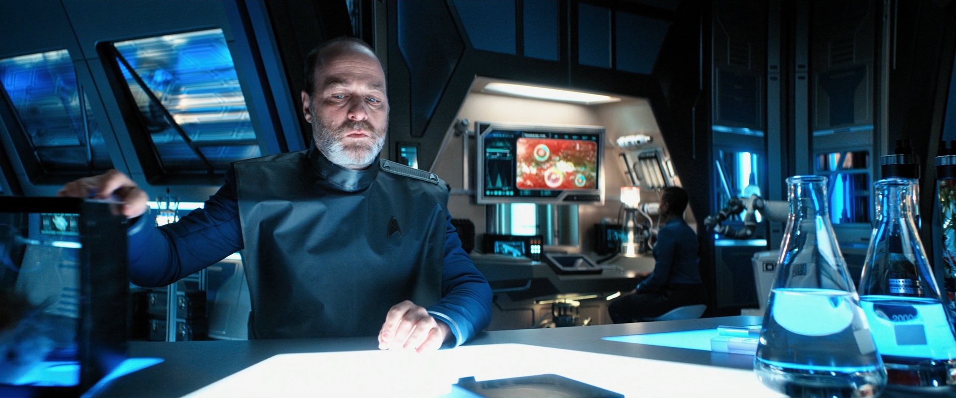 extant_StarTrekDiscovery_ShortTreks0006_TheTroubleWithEdward_00623.jpg