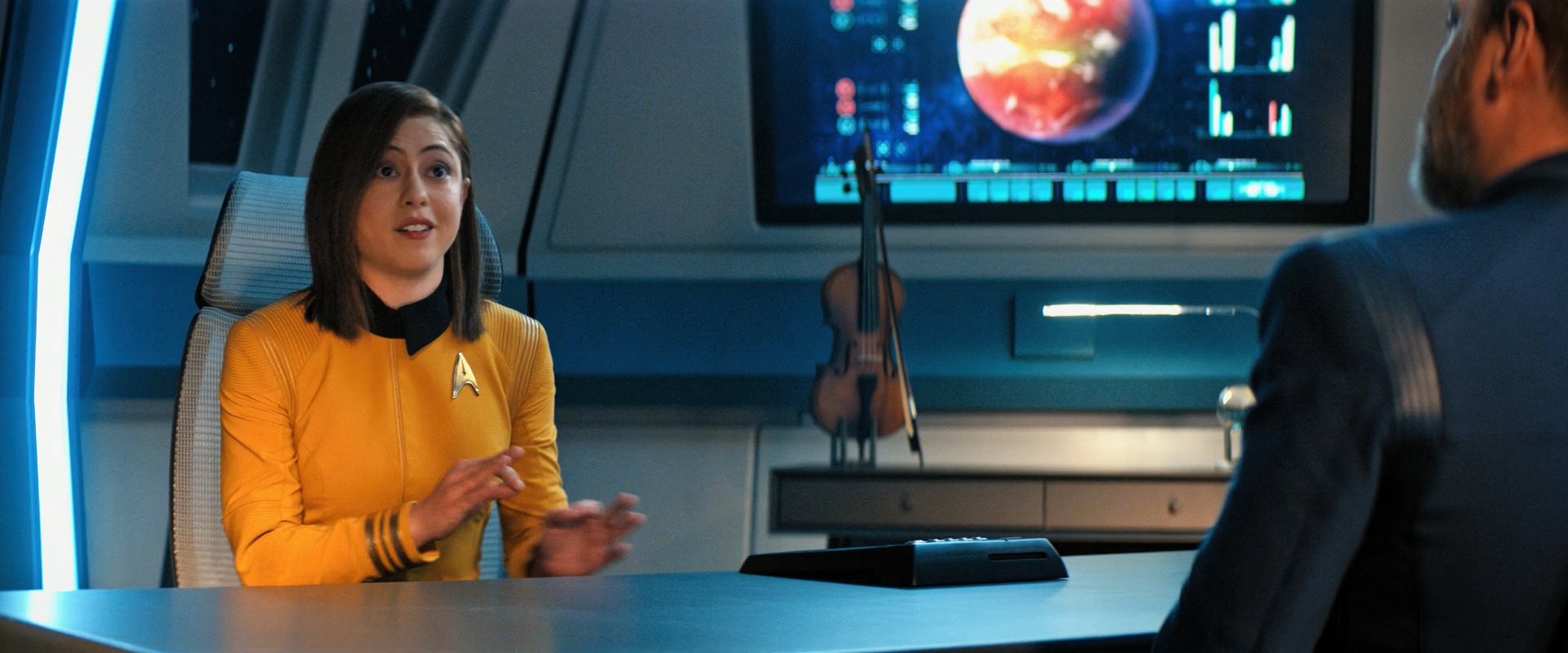 extant_StarTrekDiscovery_ShortTreks0006_TheTroubleWithEdward_00782.jpg