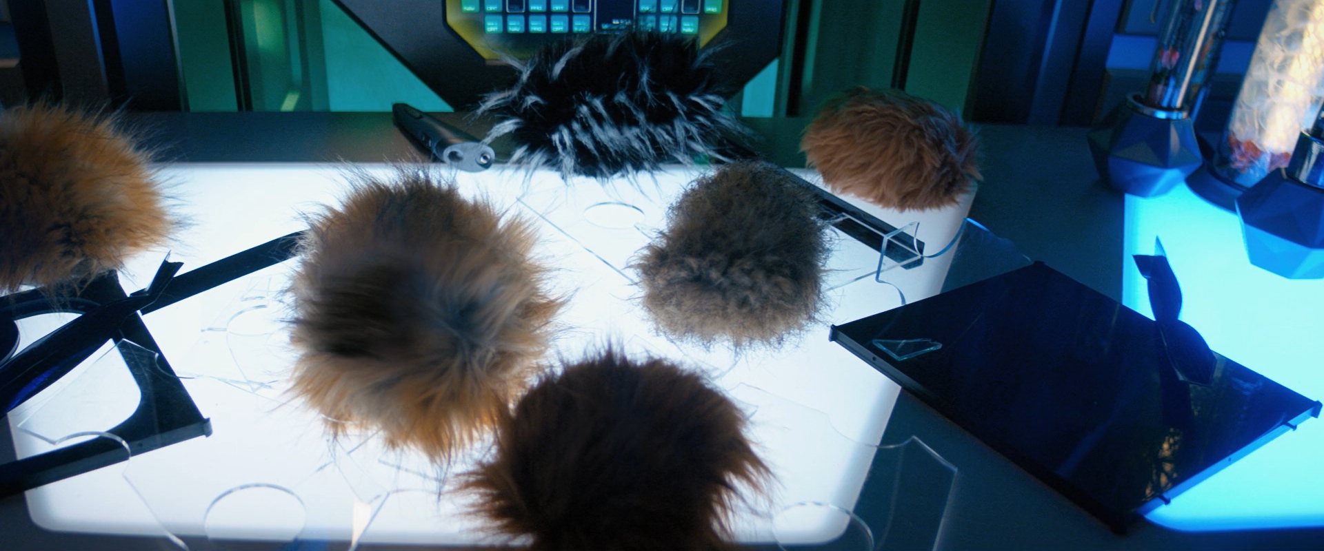 extant_StarTrekDiscovery_ShortTreks0006_TheTroubleWithEdward_00863.jpg
