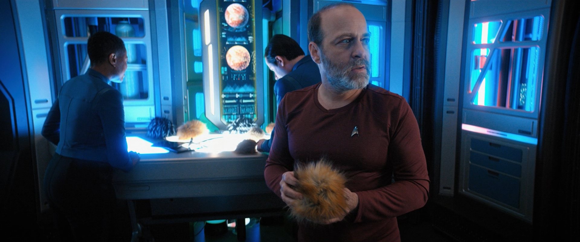extant_StarTrekDiscovery_ShortTreks0006_TheTroubleWithEdward_00924.jpg