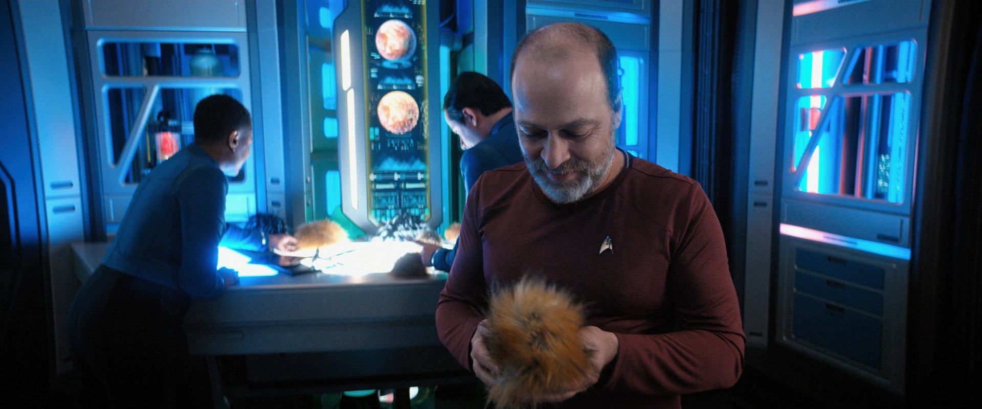 extant_StarTrekDiscovery_ShortTreks0006_TheTroubleWithEdward_00928.jpg