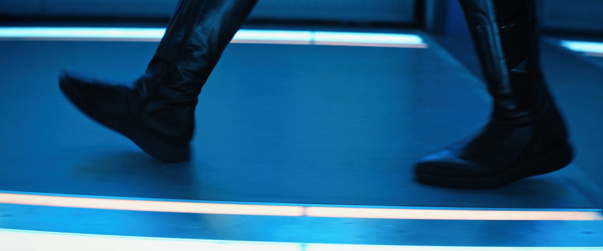 extant_StarTrekDiscovery_ShortTreks0006_TheTroubleWithEdward_00930.jpg