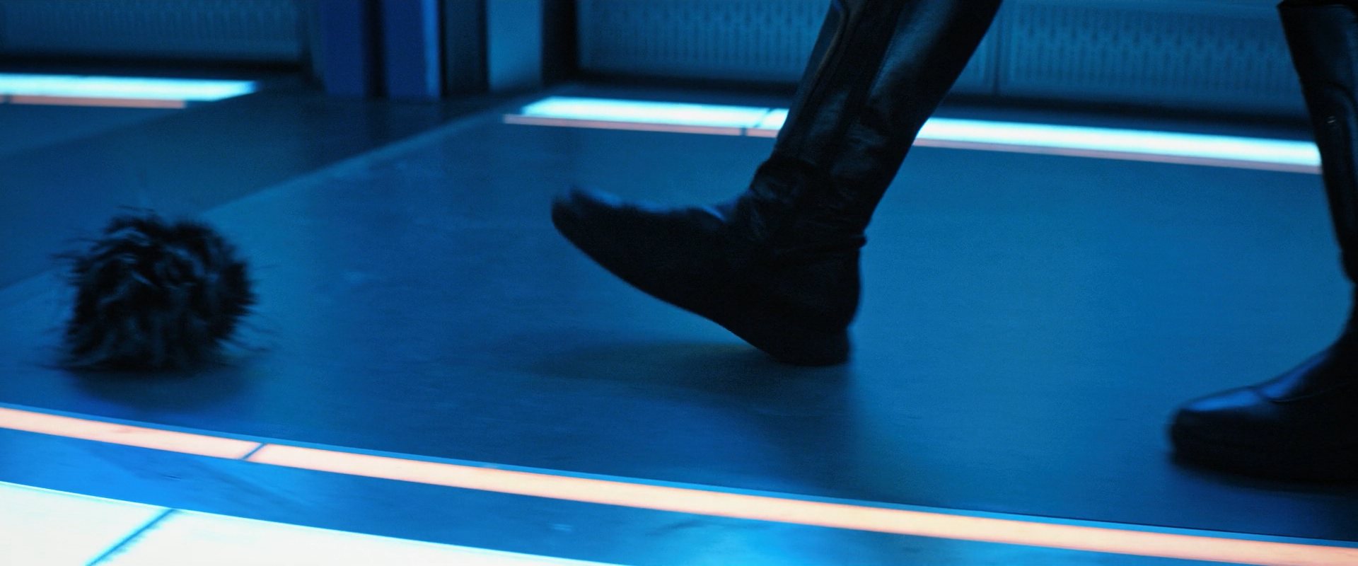 extant_StarTrekDiscovery_ShortTreks0006_TheTroubleWithEdward_00933.jpg