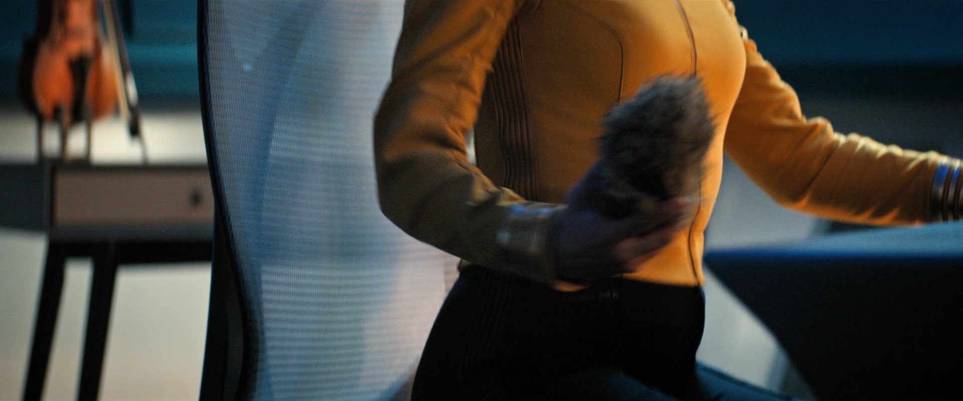 extant_StarTrekDiscovery_ShortTreks0006_TheTroubleWithEdward_00951.jpg