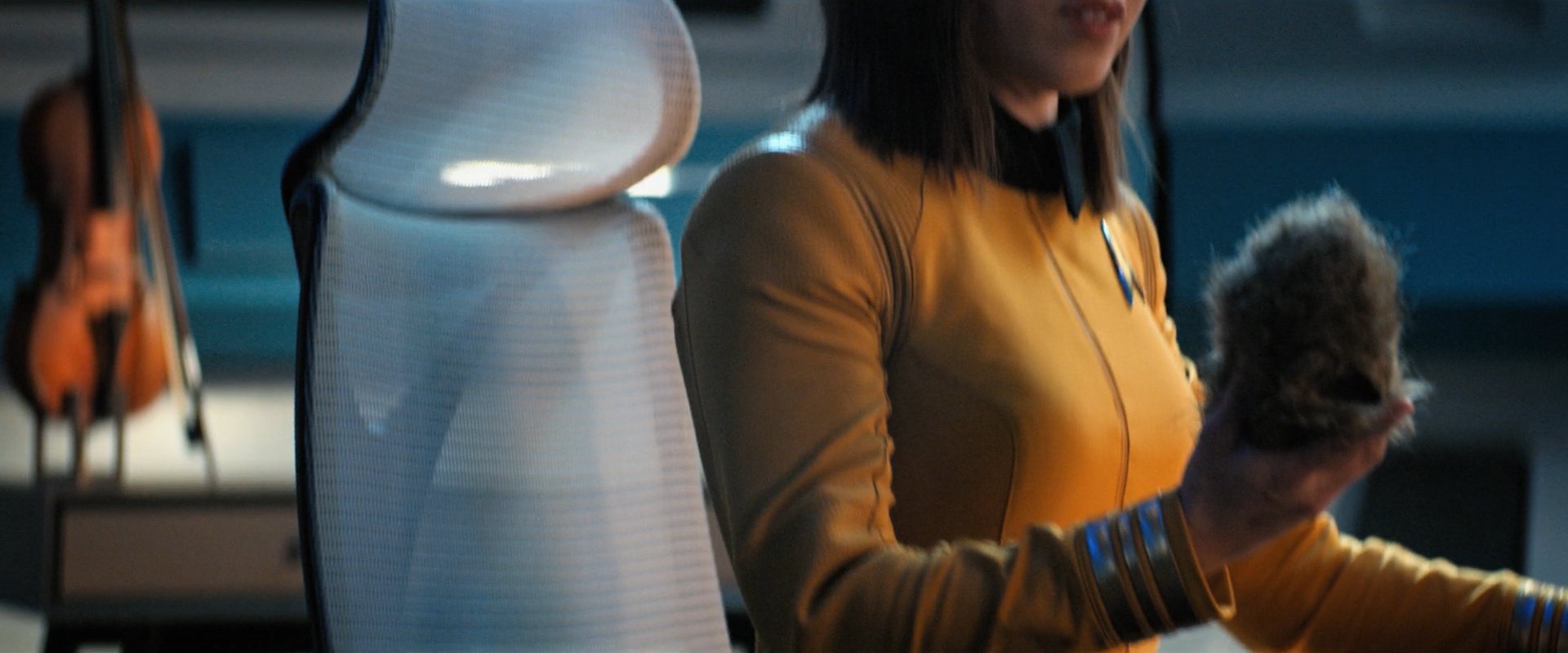 extant_StarTrekDiscovery_ShortTreks0006_TheTroubleWithEdward_00952.jpg