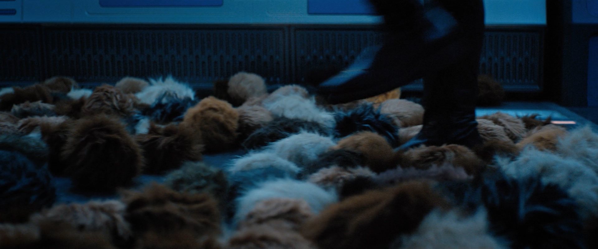 extant_StarTrekDiscovery_ShortTreks0006_TheTroubleWithEdward_00982.jpg